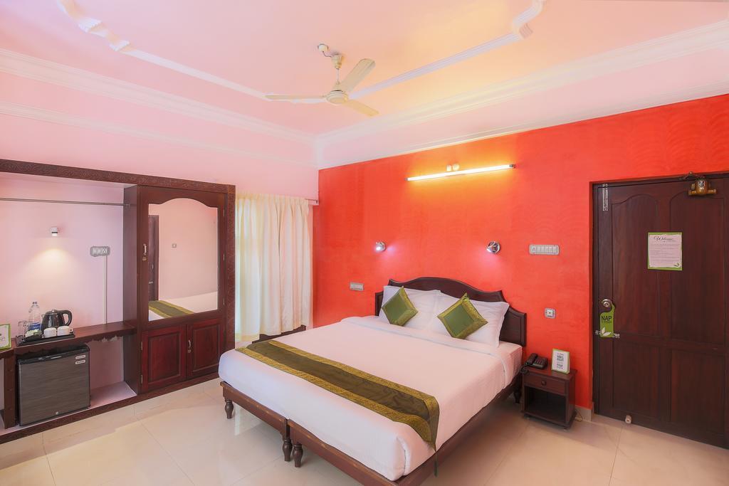 Treebo Moonlight Hotel Thiruvananthapuram Екстериор снимка