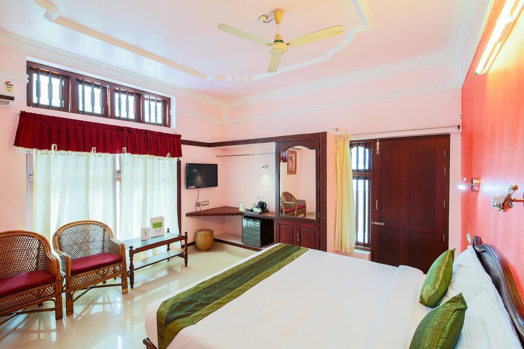Treebo Moonlight Hotel Thiruvananthapuram Екстериор снимка