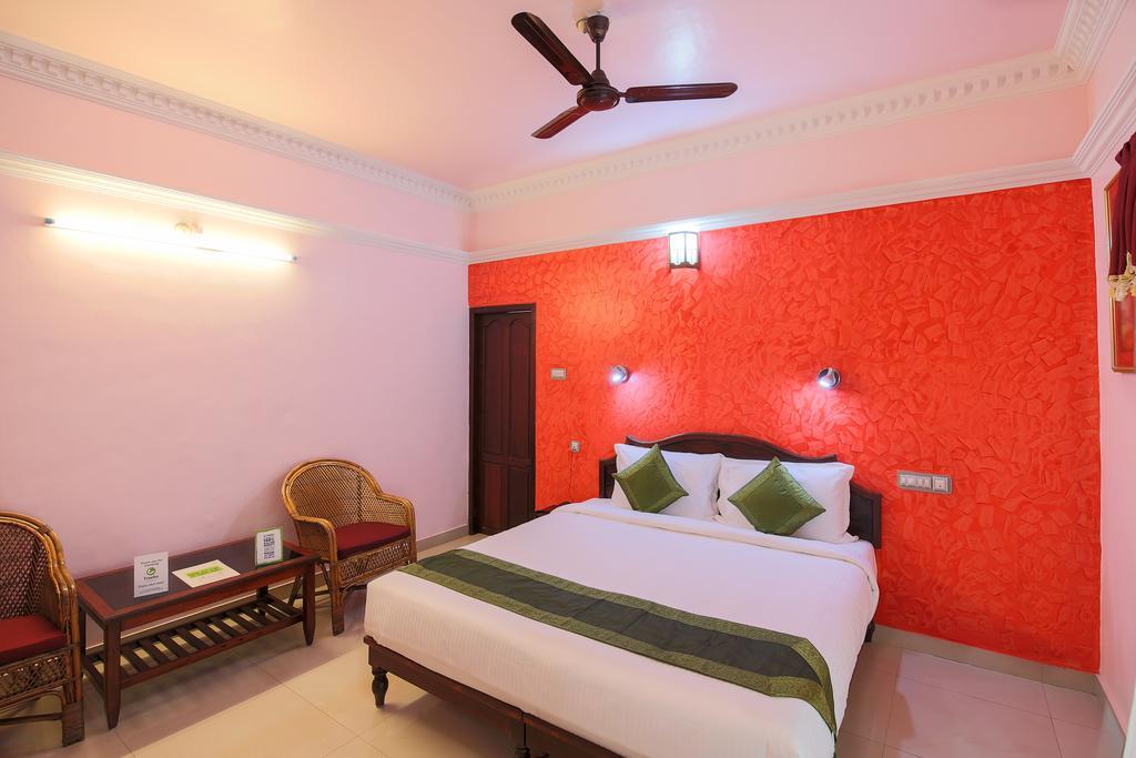 Treebo Moonlight Hotel Thiruvananthapuram Екстериор снимка