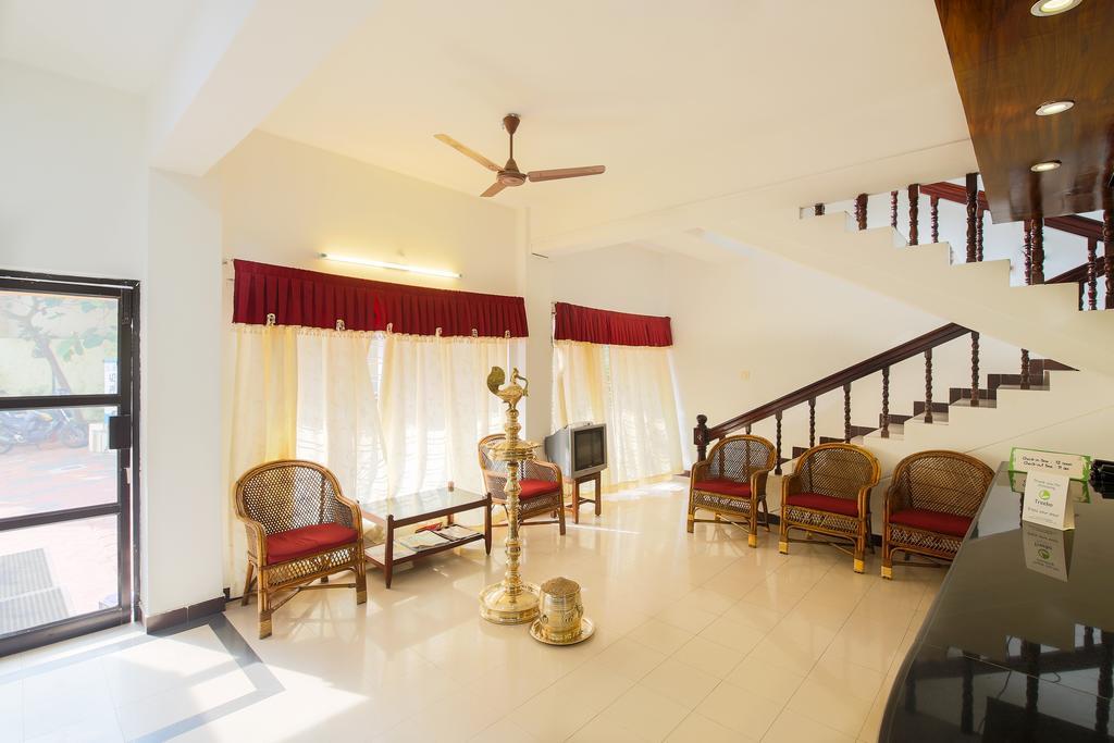 Treebo Moonlight Hotel Thiruvananthapuram Екстериор снимка