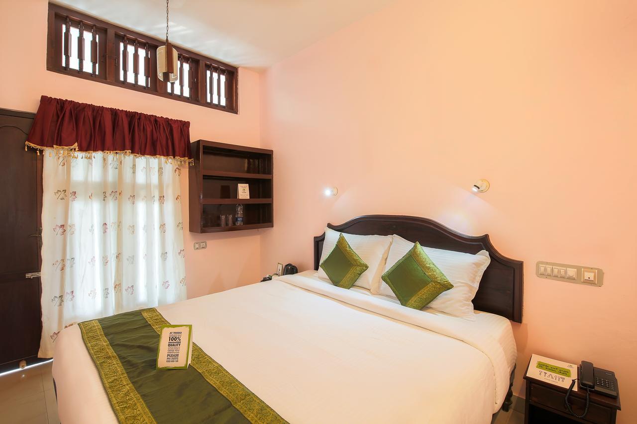 Treebo Moonlight Hotel Thiruvananthapuram Екстериор снимка